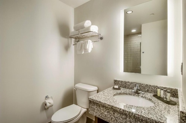 New Bedford Harbor Hotel, Ascend Hotel Collection image 24